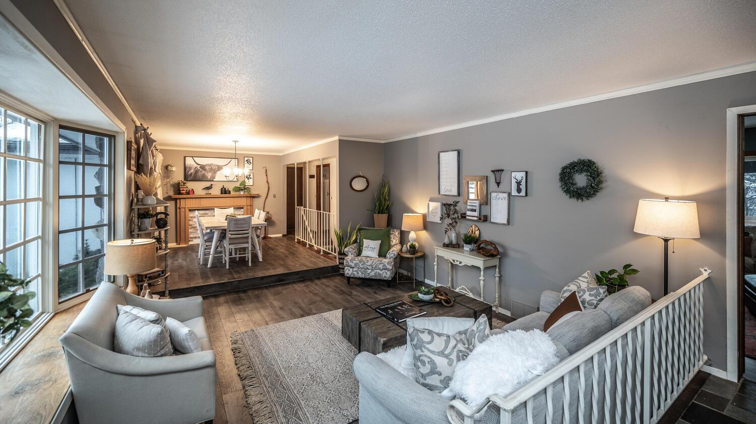 7200 Cornelia Dr Minneapolis-large-003-002-Living Room-1500x841-72dpi.jpg