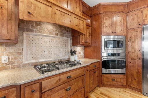 16401 Stemmer Ridge Road NW, Prior Lake, MN 55379