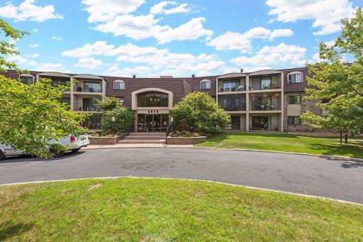 4575 W 80th Street Circle, 130, Bloomington, MN 55437