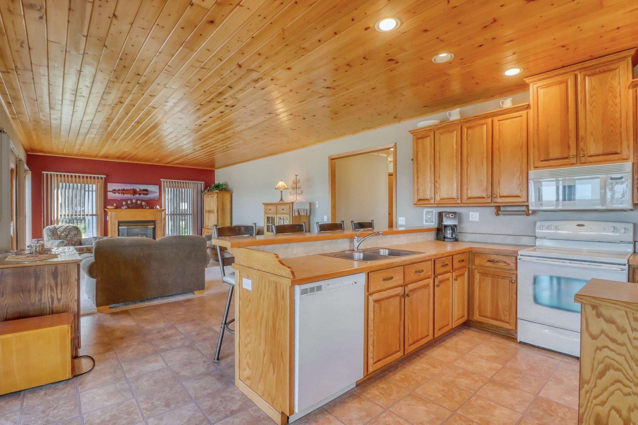 Kitchen1_4.jpg