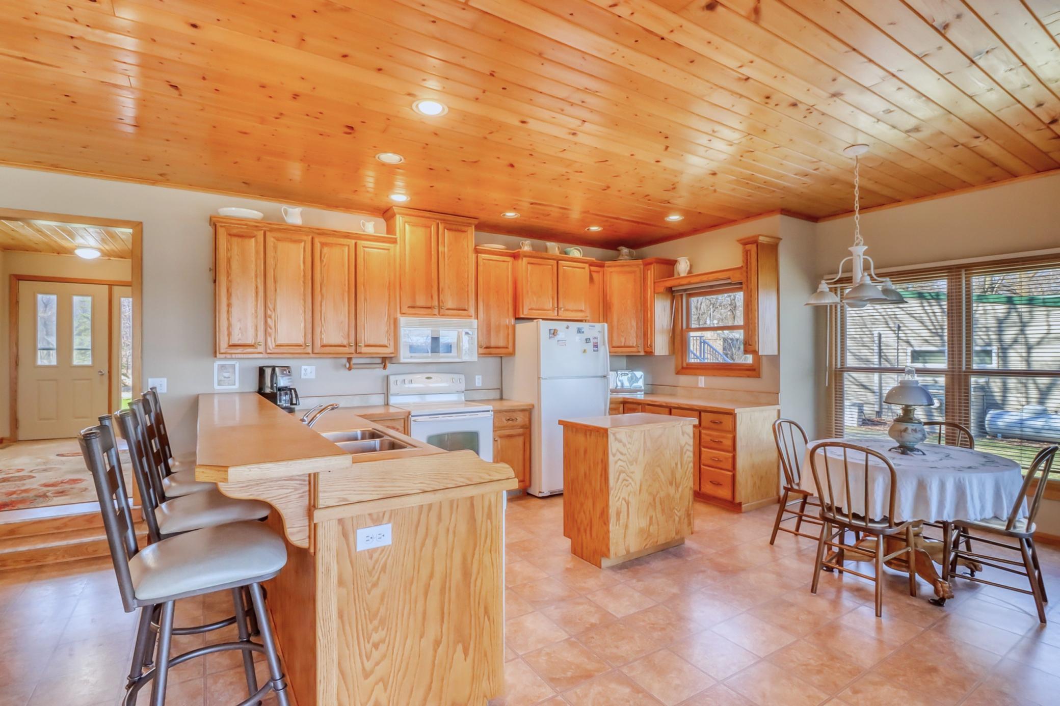 Kitchen1_1.jpg