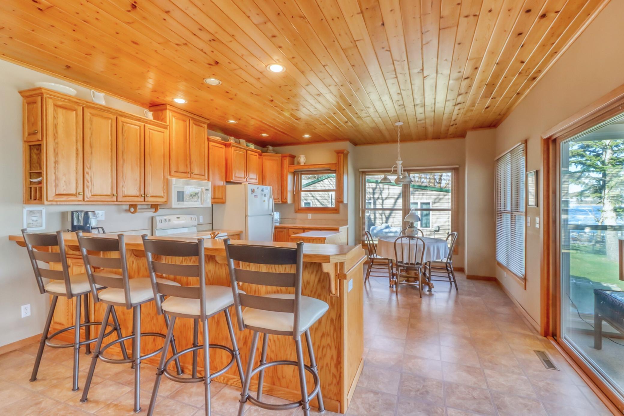 Kitchen1_0.jpg