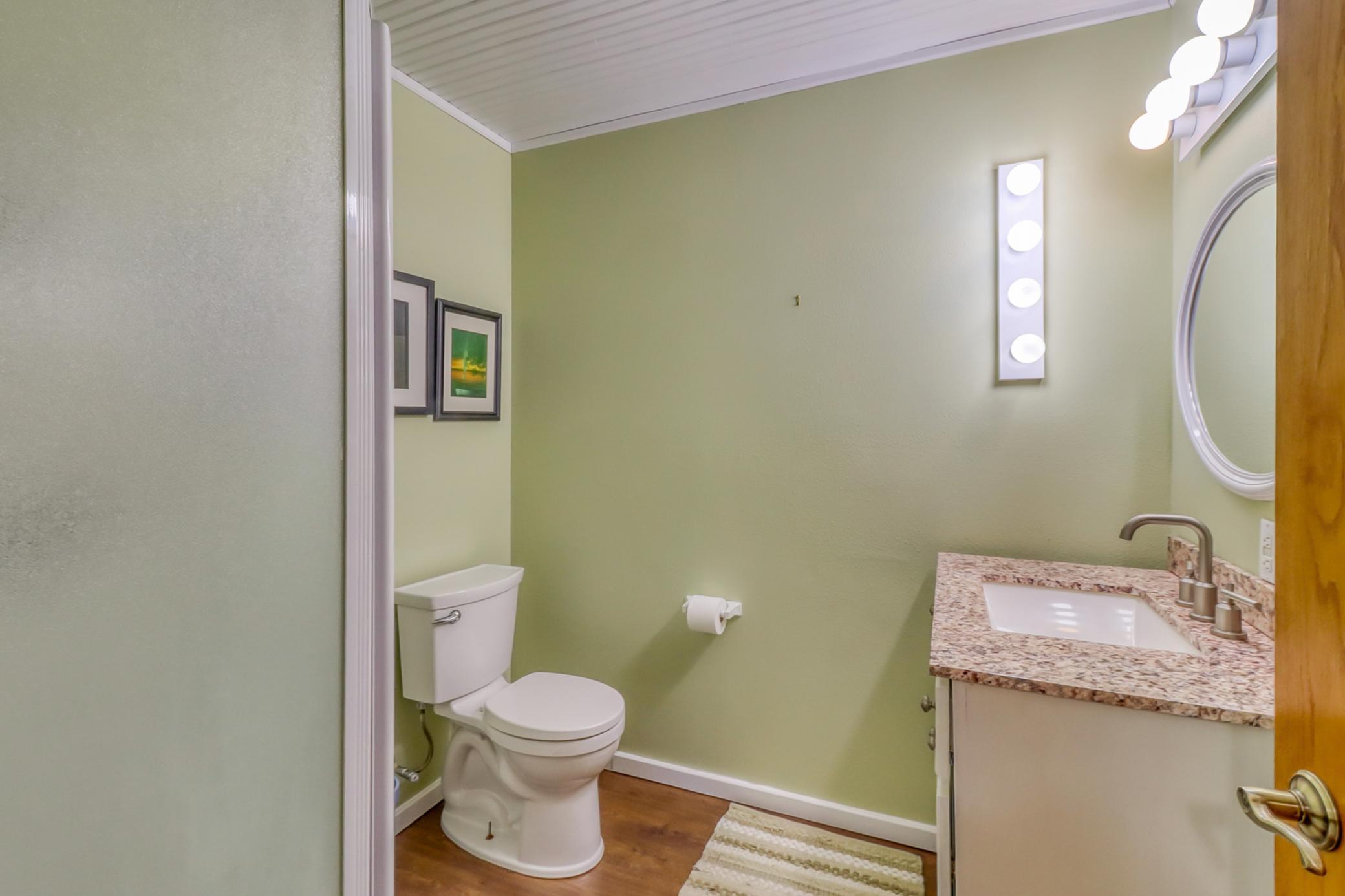 Bathroom1_2.jpg