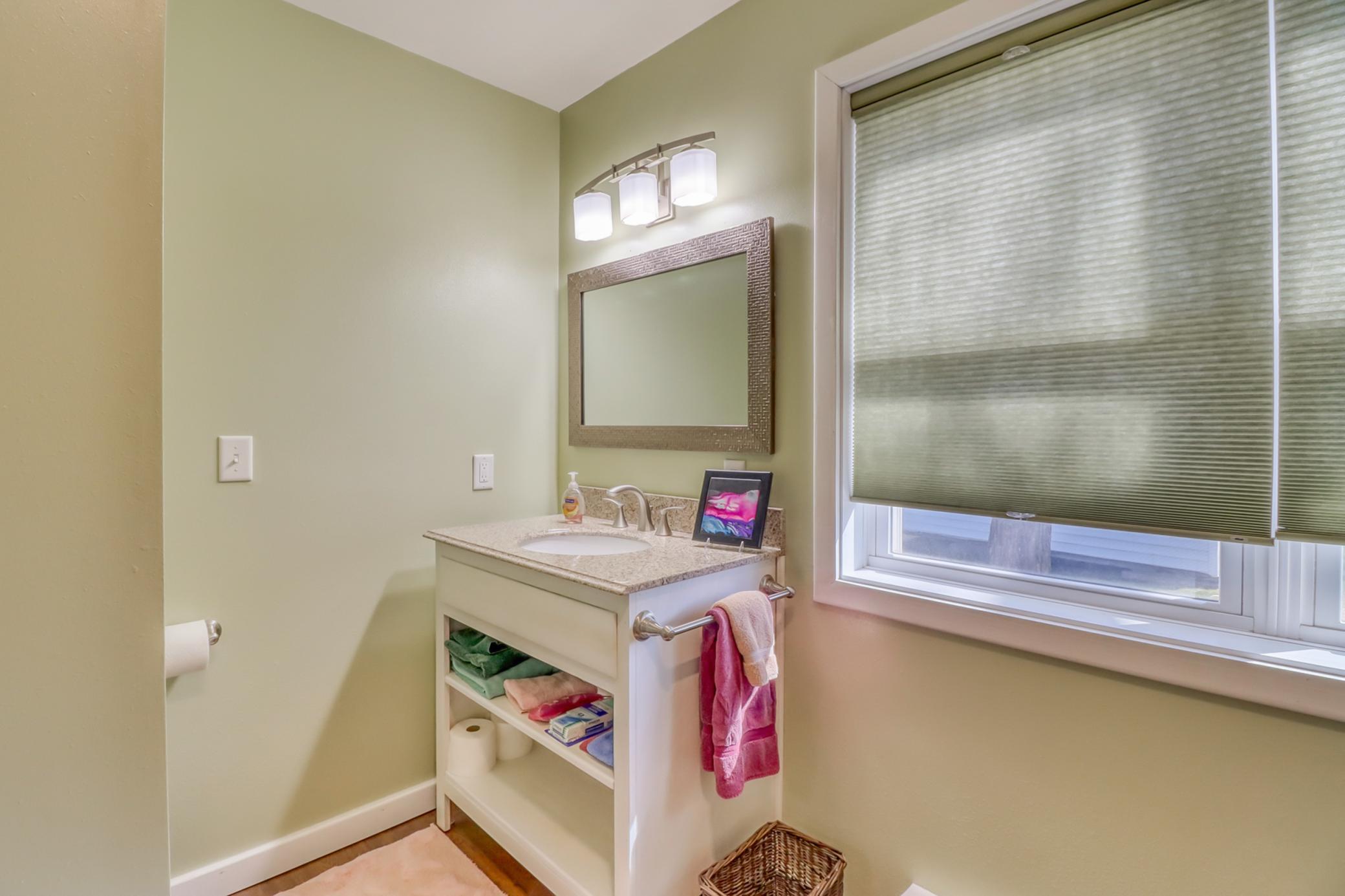 Primary Bathroom1_1.jpg