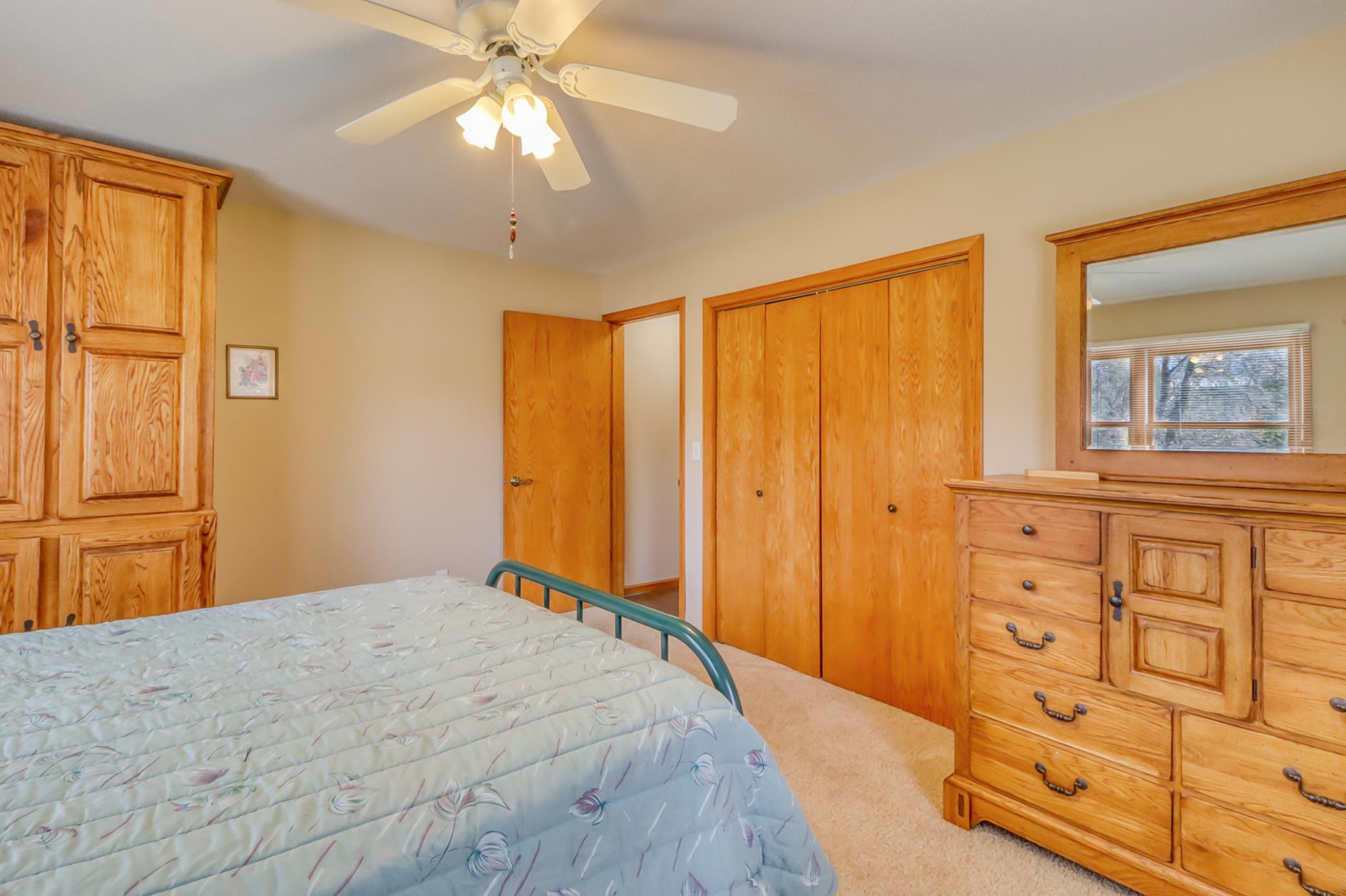 Bedroom1_2.jpg
