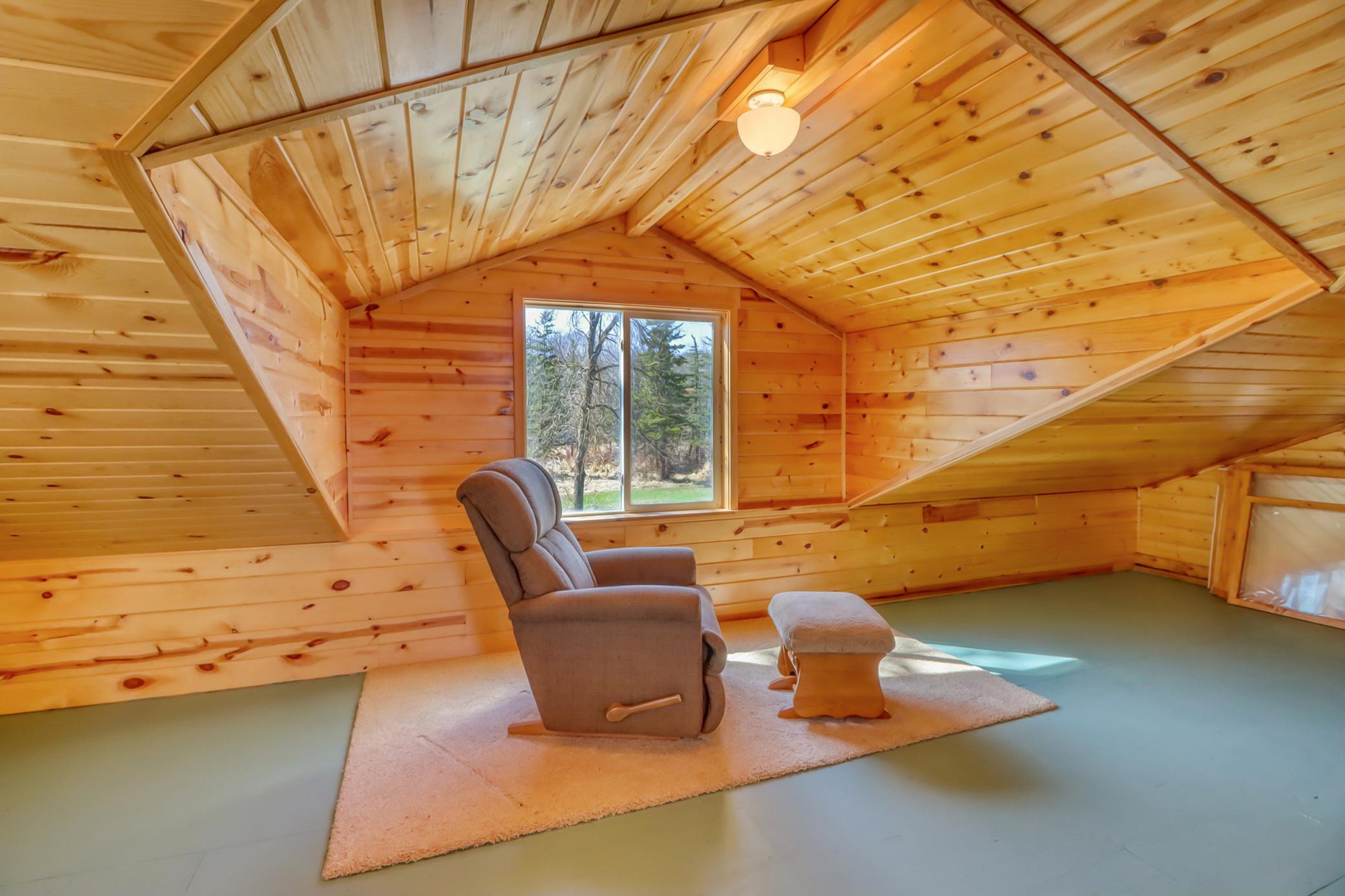 Garage_living space1_5.jpg