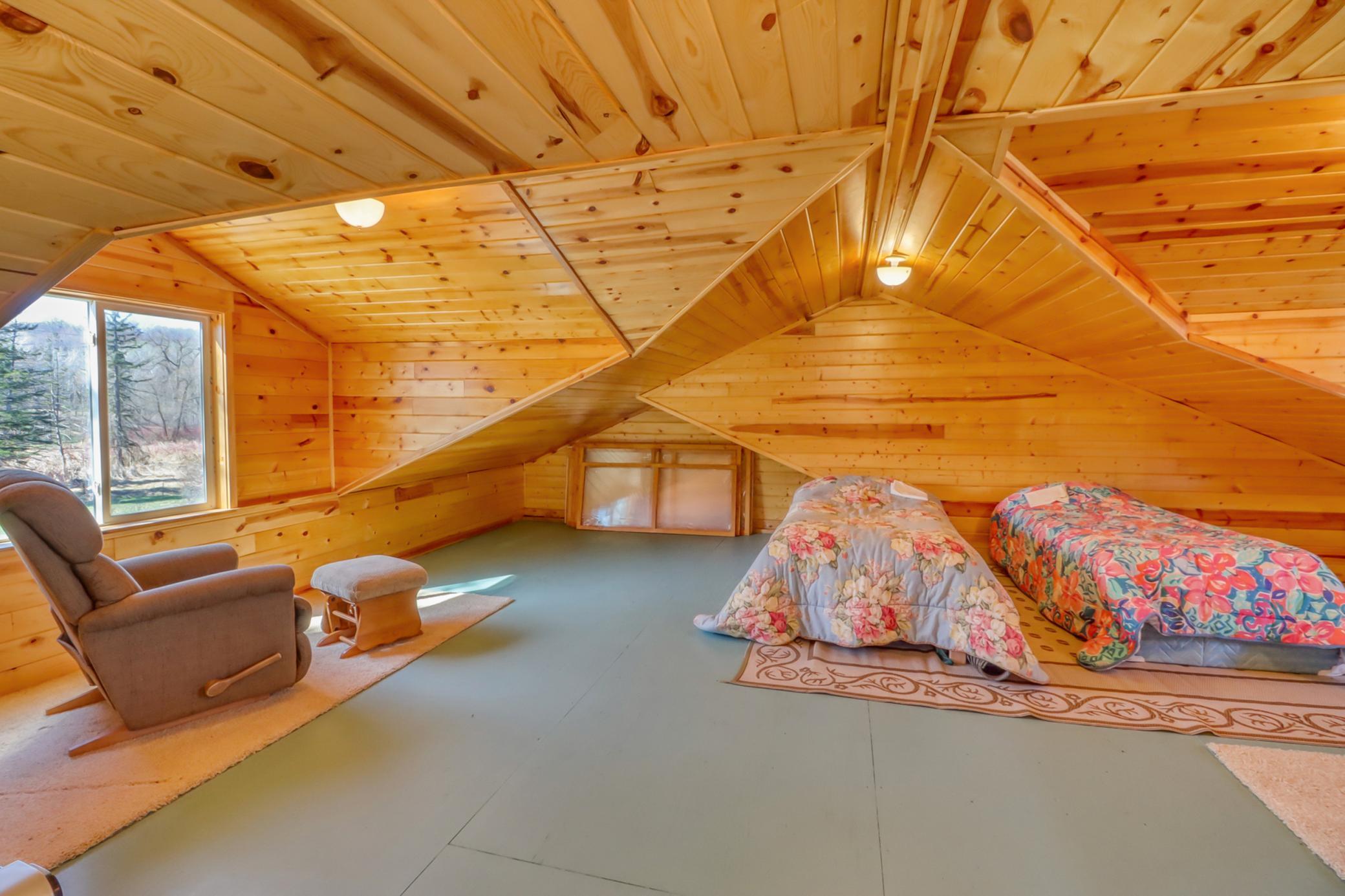 Garage_living space1_6.jpg