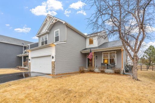 New cedar details and columns