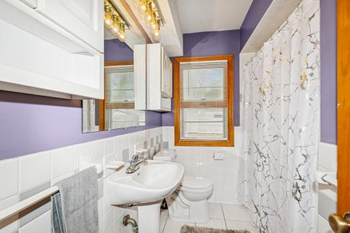 18_583646thAveS_9_2ndBathroom_DownloadforMLS_2000x1333.jpg