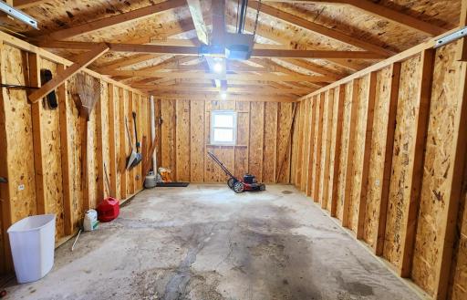 607 6th Avenue SW, Pipestone, MN 56164