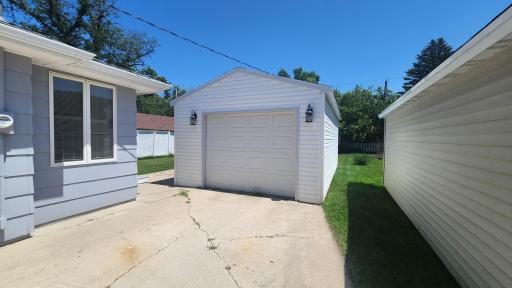 607 6th Avenue SW, Pipestone, MN 56164