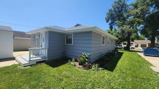 607 6th Avenue SW, Pipestone, MN 56164