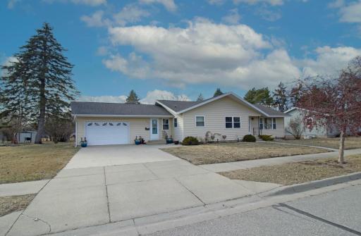 626 Washburne Avenue, Paynesville, MN 56362