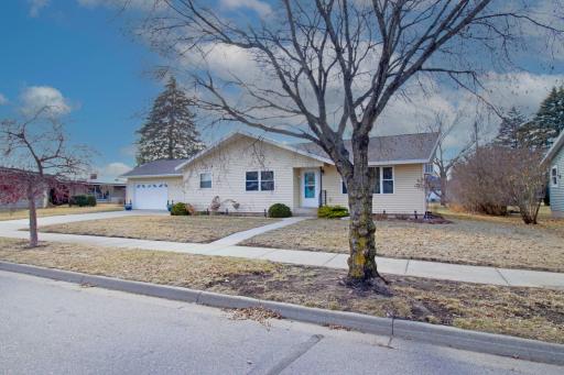 626 Washburne Avenue, Paynesville, MN 56362