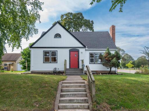 884 Hyacinth Avenue E, Saint Paul, MN 55106