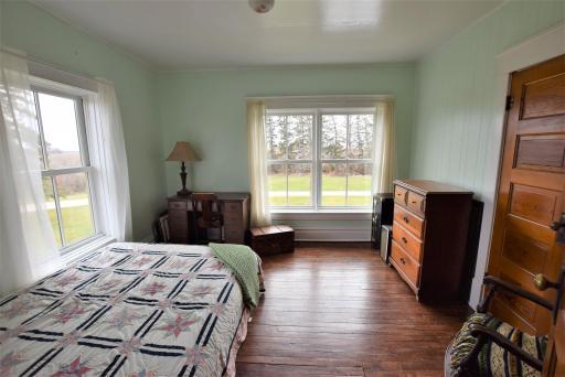 38272 300th Street, Roseau, MN 56751