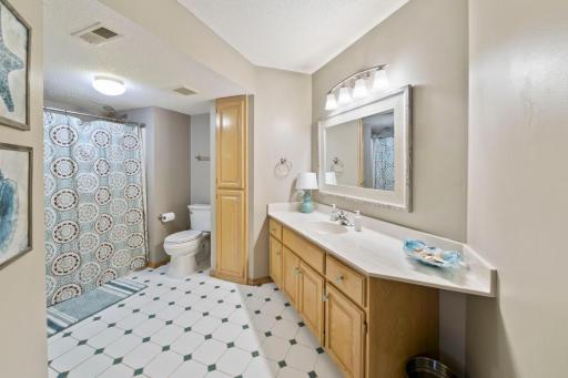 10655 57th Avenue N, Plymouth, MN 55442