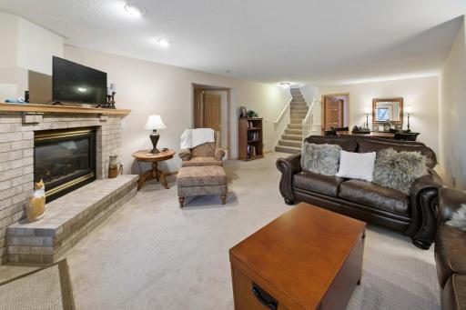 10655 57th Avenue N, Plymouth, MN 55442