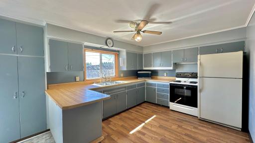 313 9th Street SW, Chisholm, MN 55719