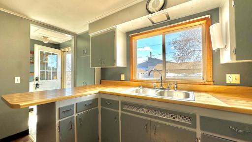 313 9th Street SW, Chisholm, MN 55719