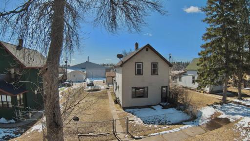 313 9th Street SW, Chisholm, MN 55719