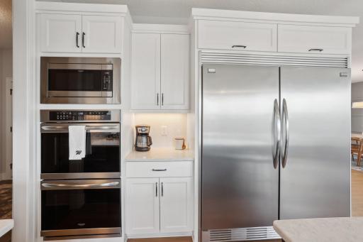 18905 51st Place N, Plymouth, MN 55446