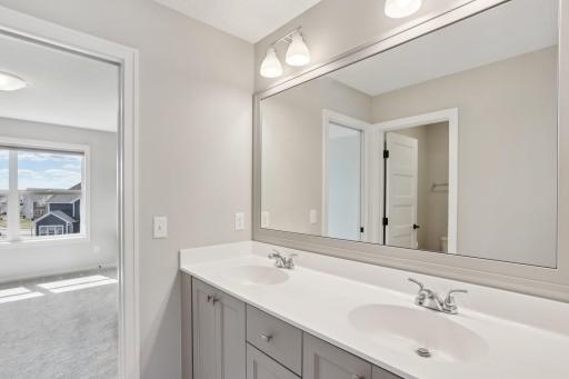 18905 51st Place N, Plymouth, MN 55446