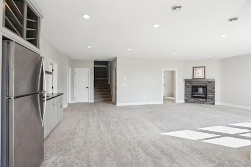 18905 51st Place N, Plymouth, MN 55446