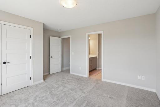 18905 51st Place N, Plymouth, MN 55446