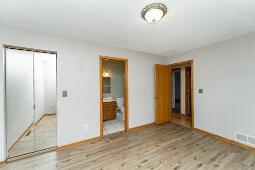 1012 33rd Street NW, Rochester, MN 55901