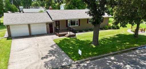 603 E Maple Avenue, Olivia, MN 56277