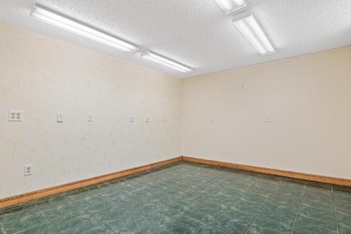 1349 Belmont Lane E, Saint Paul, MN 55109
