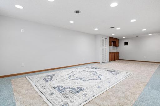 1349 Belmont Lane E, Saint Paul, MN 55109