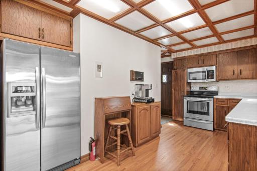 1349 Belmont Lane E, Saint Paul, MN 55109