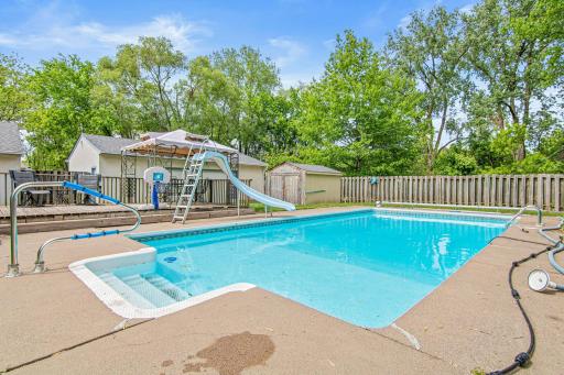 1349 Belmont Lane E, Saint Paul, MN 55109