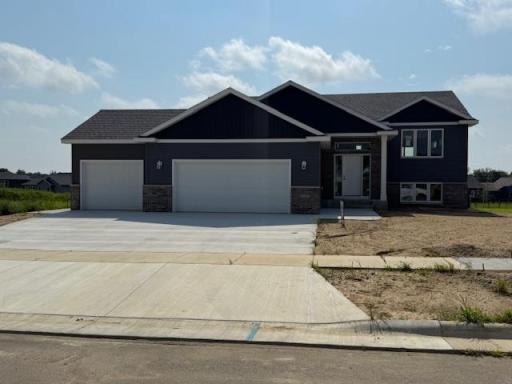 1312 18th Street NE, Austin, MN 55912