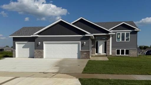 1312 18th Street NE, Austin, MN 55912
