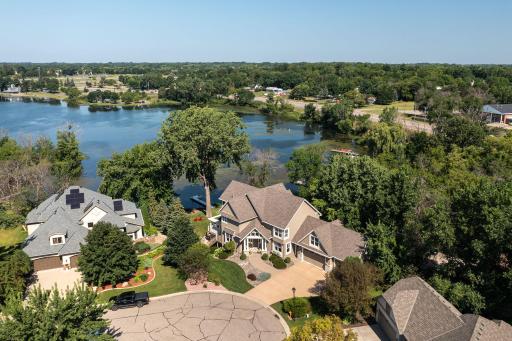 1495 Kingsview Lane N, Plymouth, MN 55447
