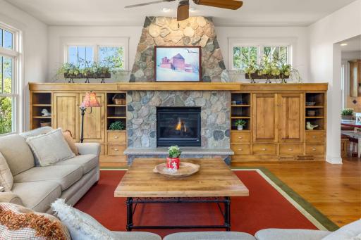 1495 Kingsview Lane N, Plymouth, MN 55447