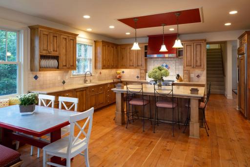 1495 Kingsview Lane N, Plymouth, MN 55447