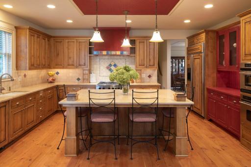 1495 Kingsview Lane N, Plymouth, MN 55447