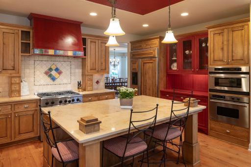 1495 Kingsview Lane N, Plymouth, MN 55447