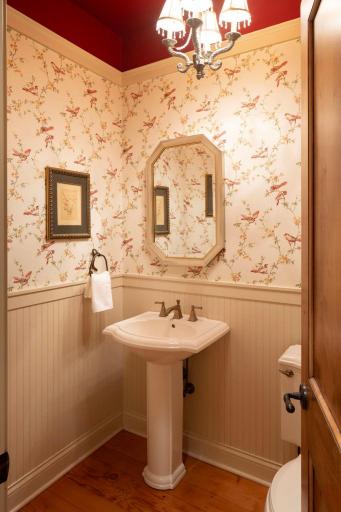 1495 Kingsview Lane N, Plymouth, MN 55447