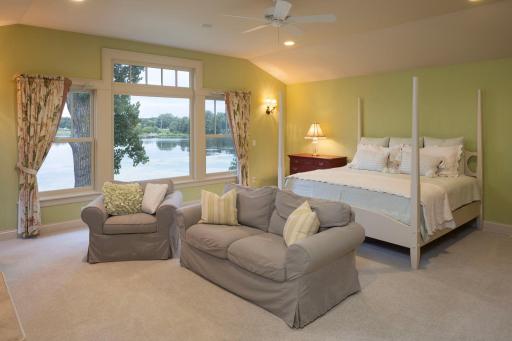 1495 Kingsview Lane N, Plymouth, MN 55447