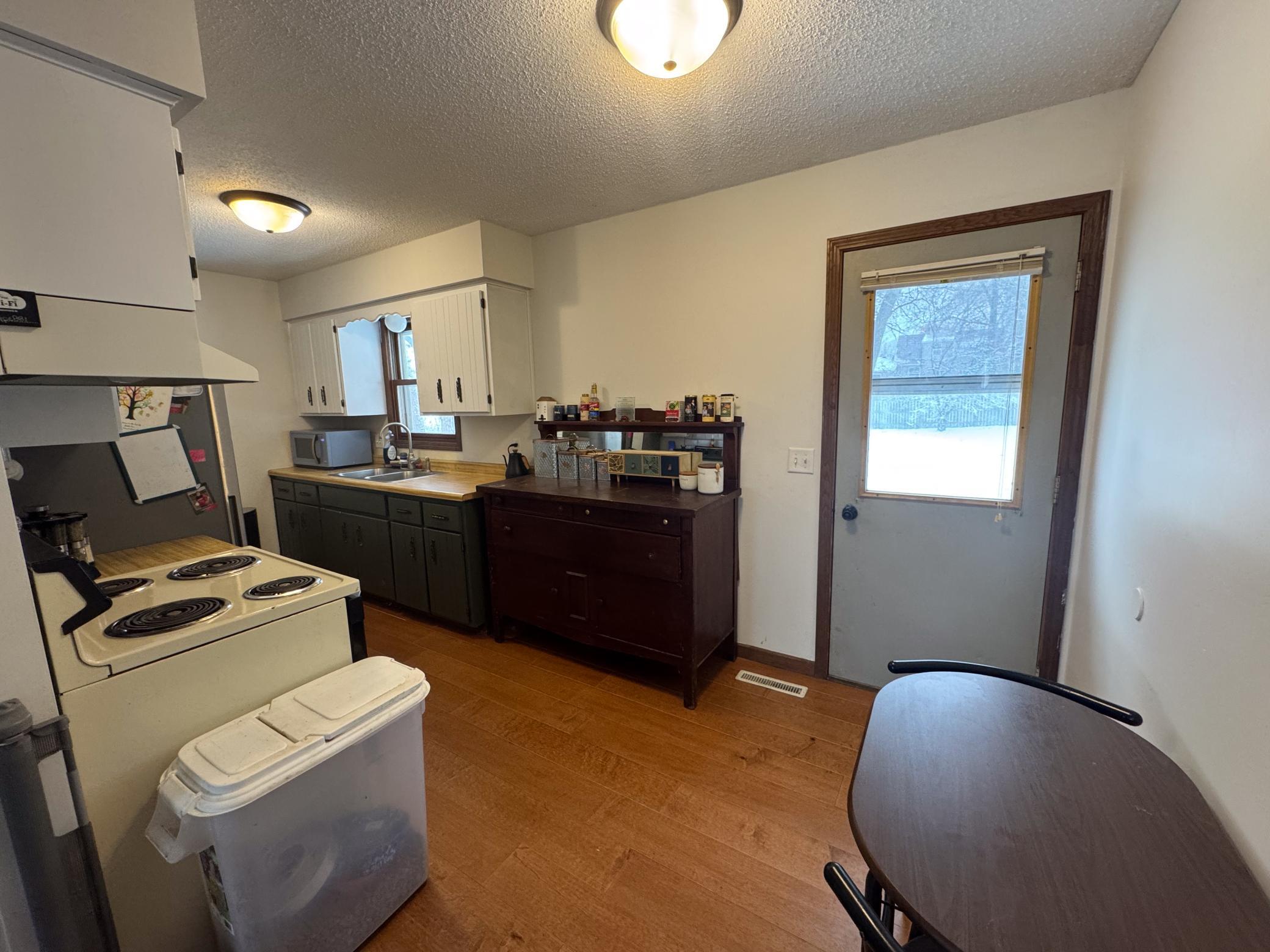 508 Oak St Alexandria MN 56308-26.jpg
