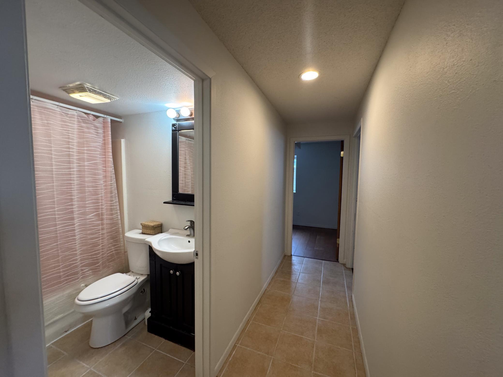 508 Oak St Alexandria MN 56308-8.jpg