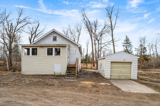 2284 293rd 1/2 Avenue NW, Isanti, MN 55040