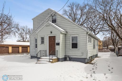 210 11th Street S, Moorhead, MN 56560
