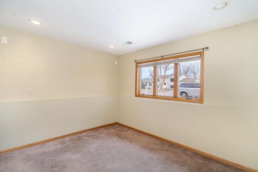 904 N 4th Street, Saint Peter, MN 56082