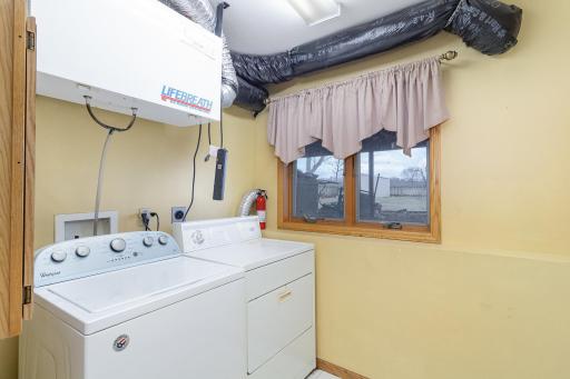 904 N 4th Street, Saint Peter, MN 56082